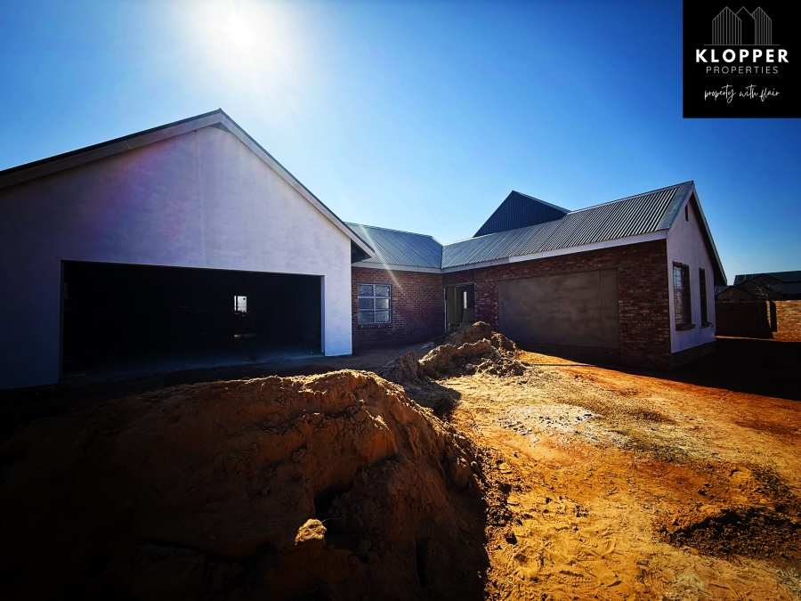 3 Bedroom Property for Sale in Van Der Hoff Park North West